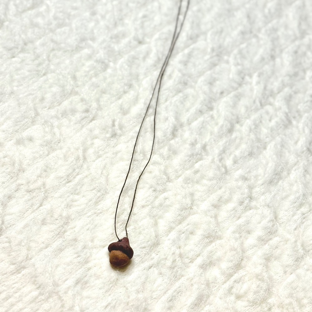 Vintage Handmade Felt Acorn Necklace Woodland Charm Nature Inspired Jewelry Gift - Picture 2 of 7